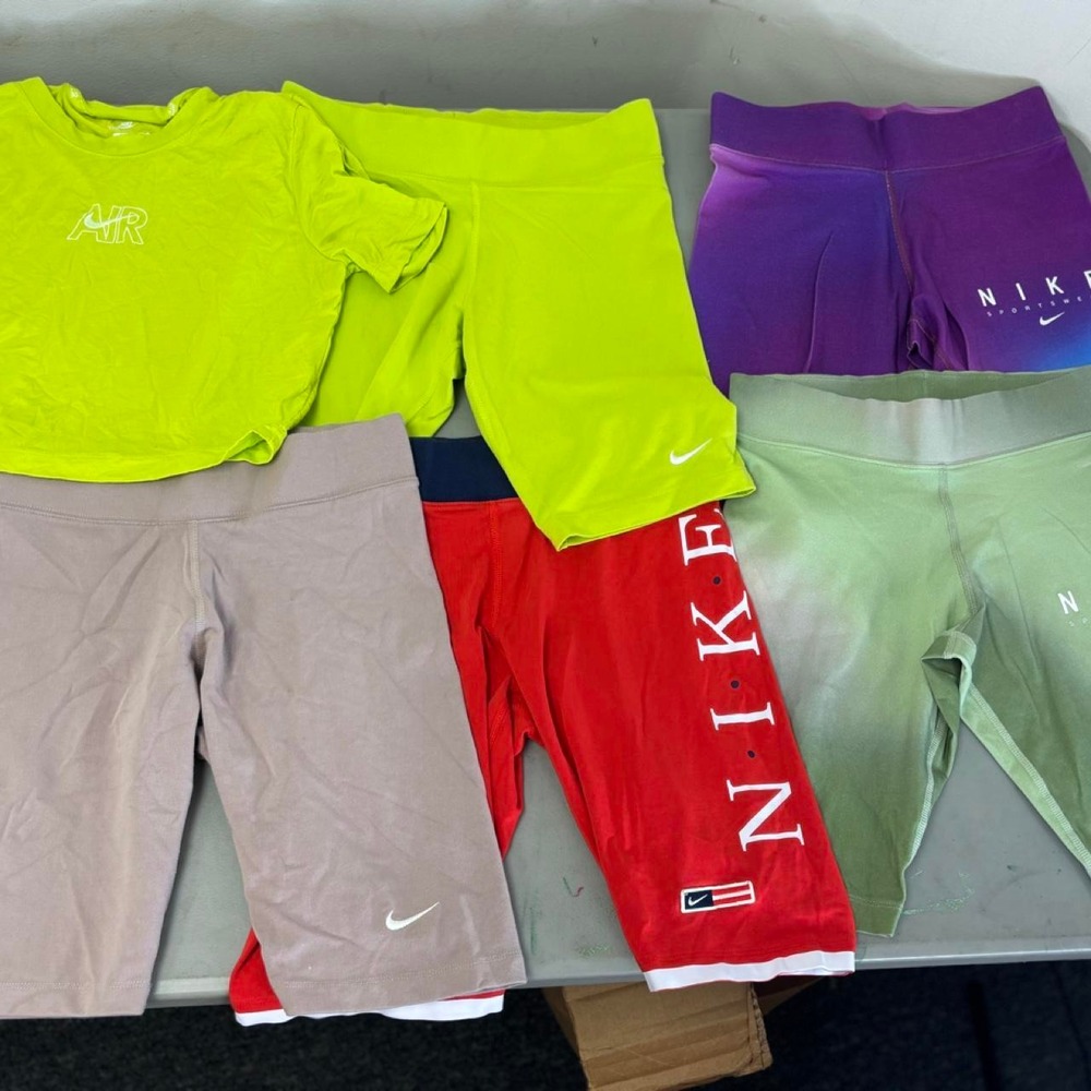 Nike Women's 6 Piece Activewear Lot Biker Shorts Nike Air Crop Top S M